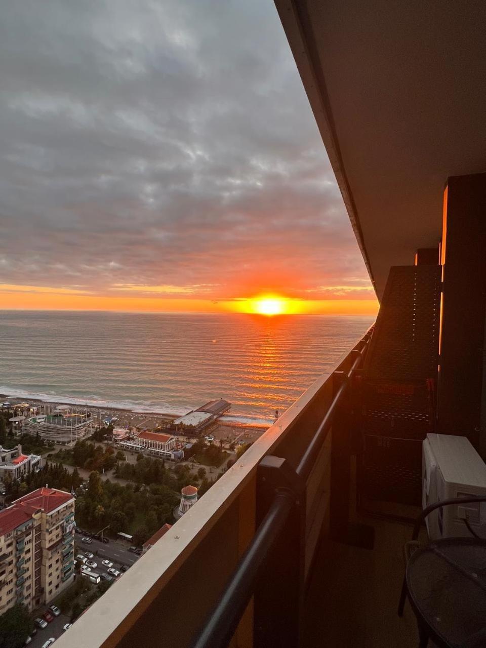 Orbi City Seaview Batumi Esterno foto